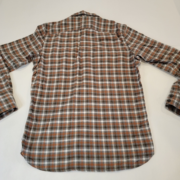 Treasure & Bond Trim Fit Soft Flannel Double Pocket Shirt Size Small - Picture 12 of 14